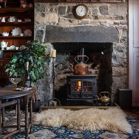 Fantastic Sea Views At Century'S Old Alma'S Cottage - Sleeps Up To 8 Guests Penmaenmawr Exterior photo