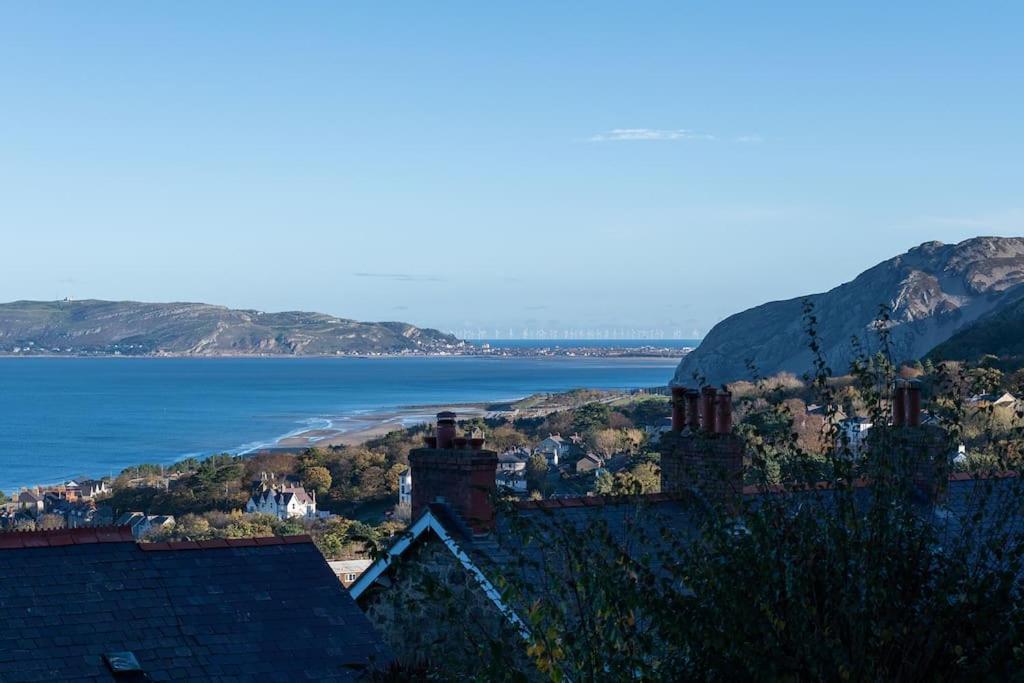 Holiday home Fantastic Sea Views At Century's Old Alma's - Sleeps Up To 8 Guests