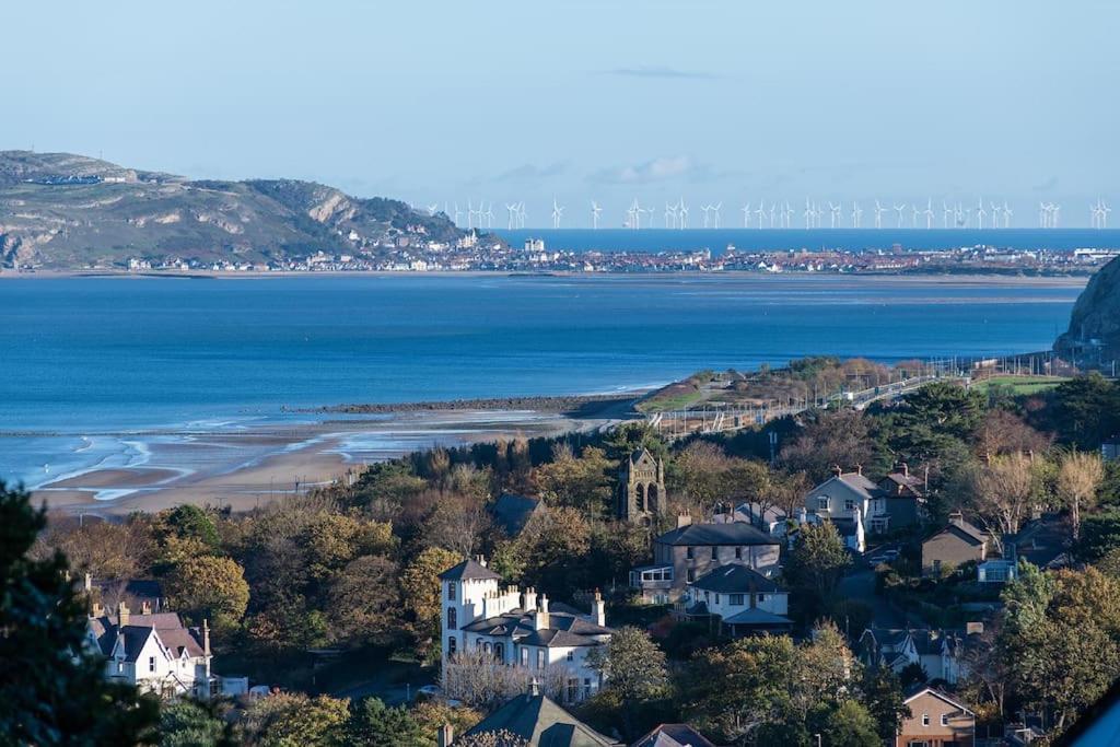 Holiday home Fantastic Sea Views At Century's Old Alma's - Sleeps Up To 8 Guests *