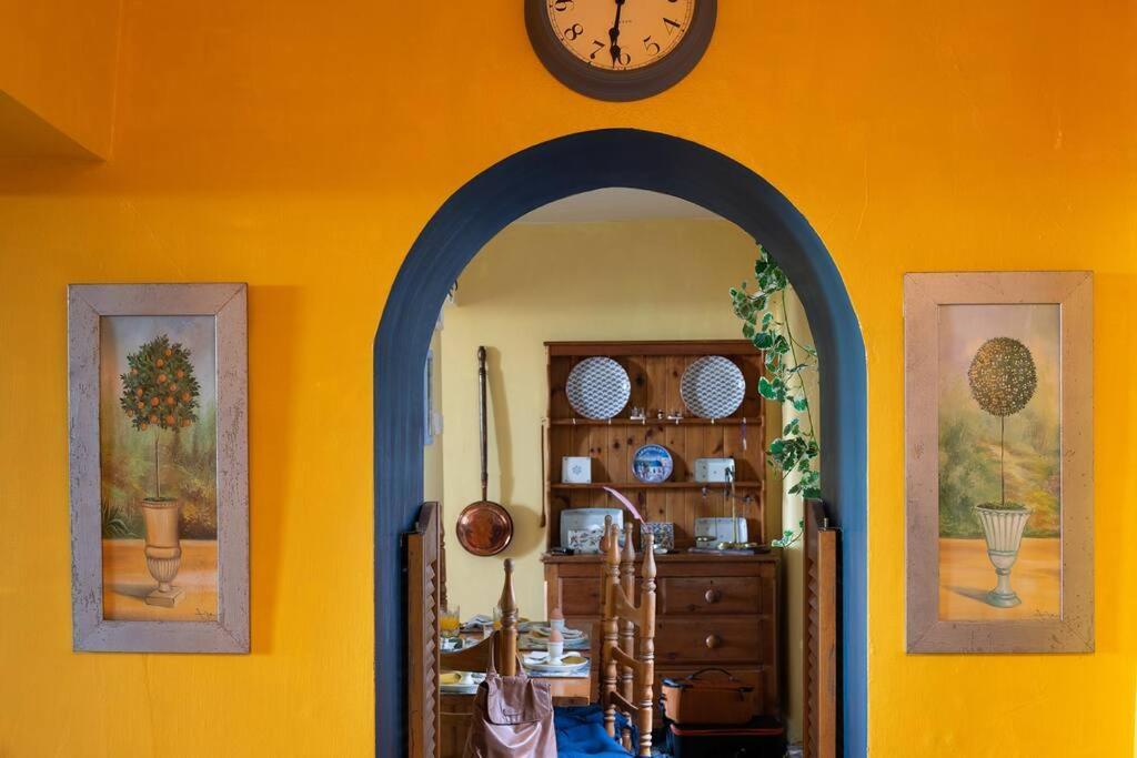 Fantastic Sea Views At Century's Old Alma's - Sleeps Up To 8 Guests * Penmaenmawr