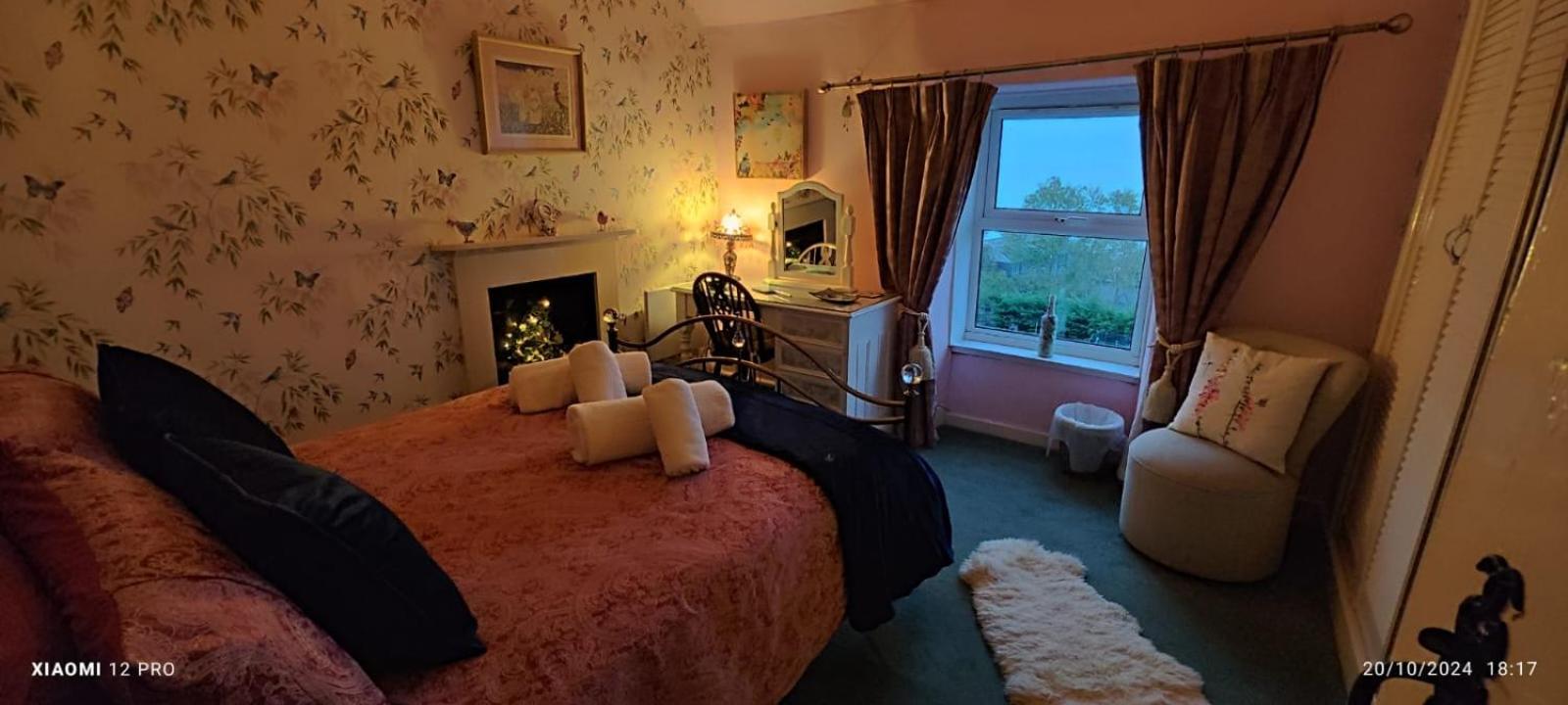 Fantastic Sea Views At Century's Old Alma's - Sleeps Up To 8 Guests Holiday home