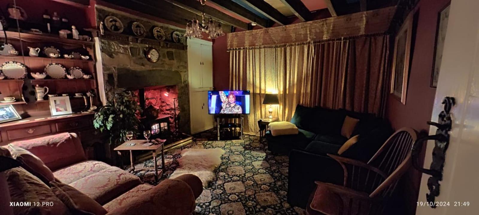 Fantastic Sea Views At Century's Old Alma's - Sleeps Up To 8 Guests Holiday home *